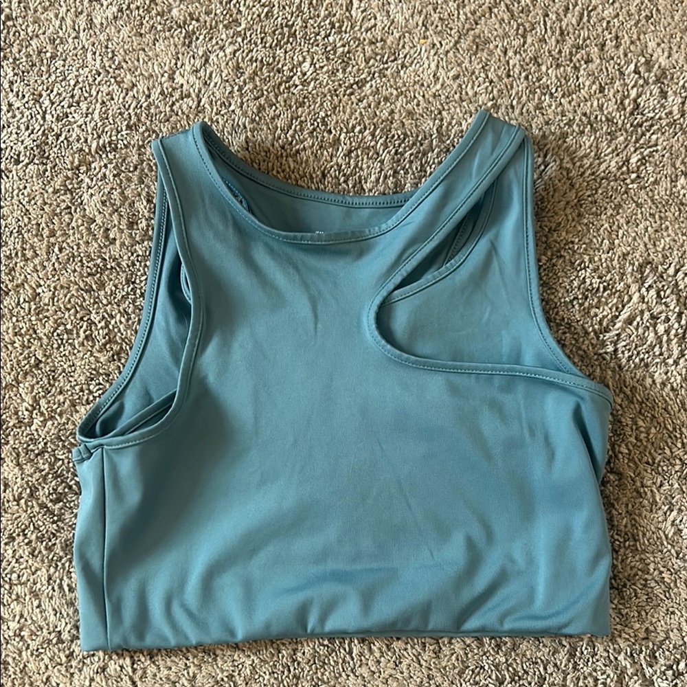 H&M Move Workout Tank with built in bra - size medium